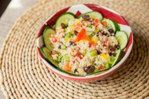 SALADA DE QUINOA COM PIMENTÃO