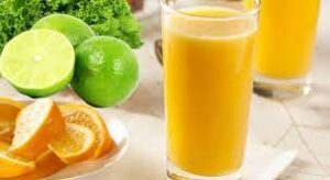 SUCO DE LIMÃO, LARANJA E ALFACE