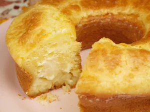 bolo de pão de queijo com requeijão