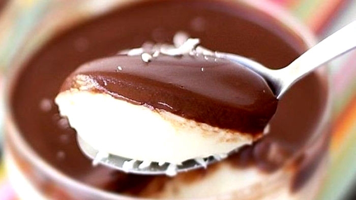 mousse de coco com chocolate