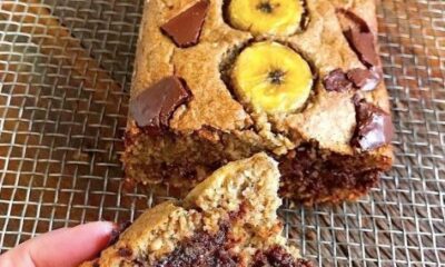 bolo de banana com chocolate fit