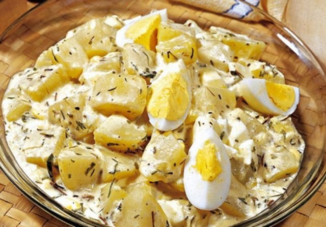 Salada de Batata com Ovo