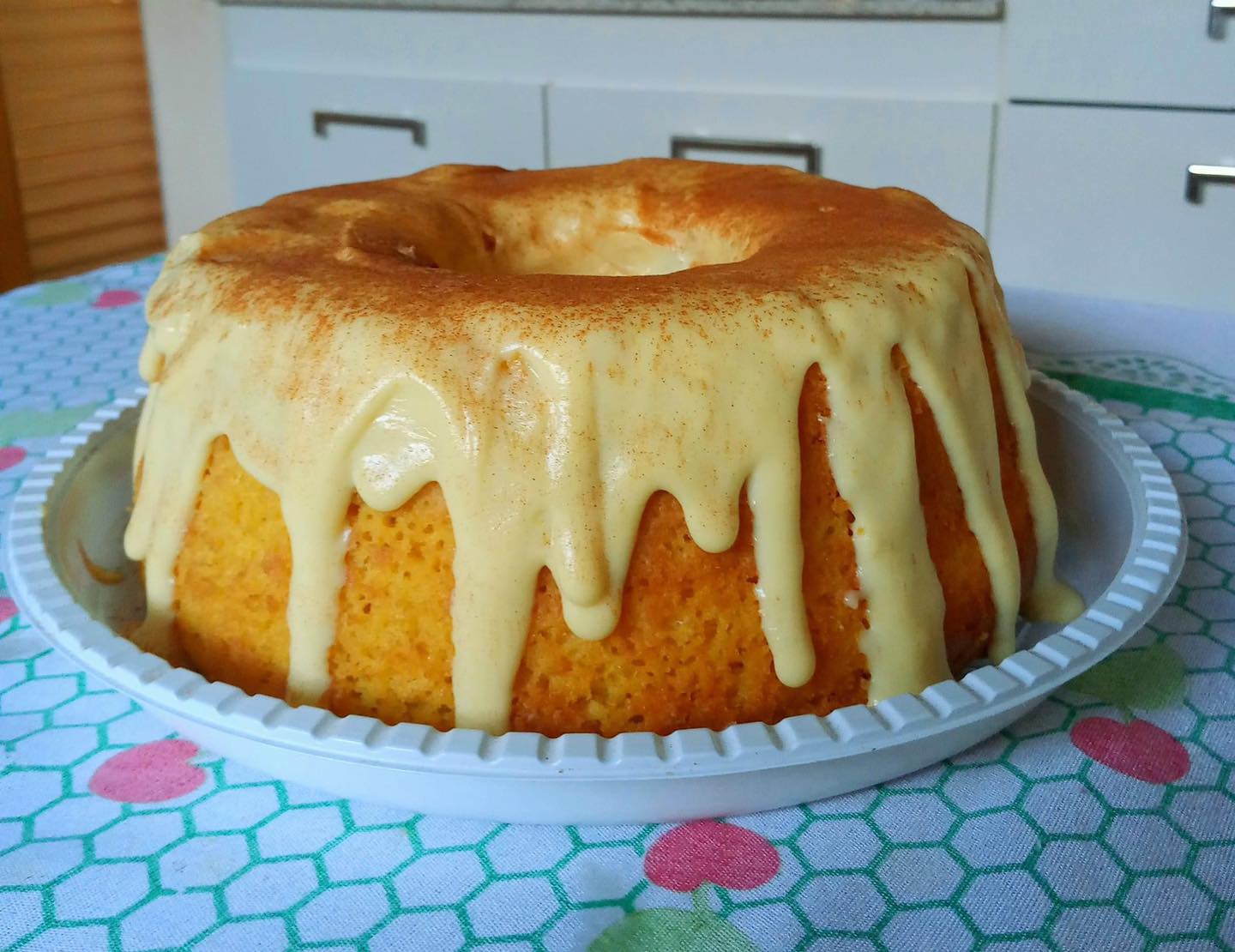 Bolo de milho com brigadeiro de milho